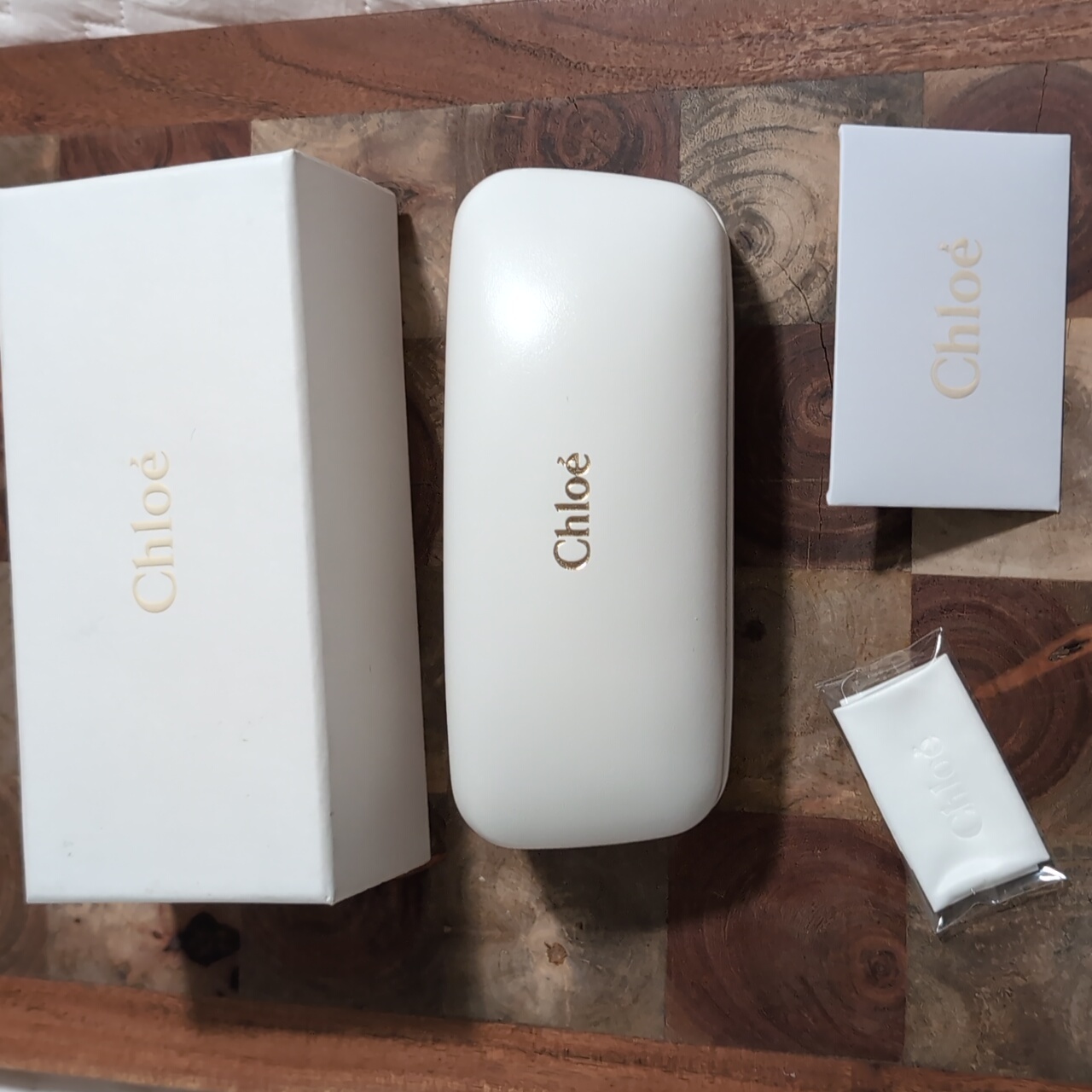 Chloe Glass Case Logo Lens Cloth Logo Box  Certification Card New